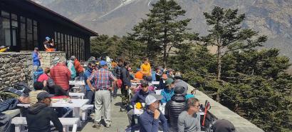 hotel-everest-view-tourists 