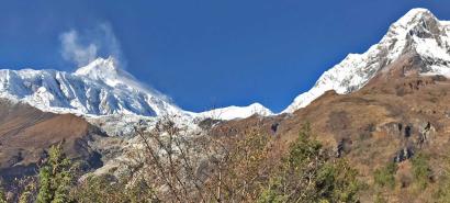 manaslu-trekking-mountain 