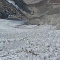 mera-peak-climbing-ice-and-glacier 