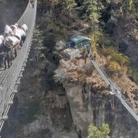 hillary-bridge 