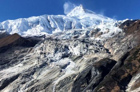 manaslu-trek-with-larke-peak-climbing 